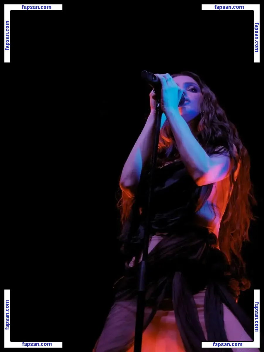 Banks голая фото #0060 с Онлифанс