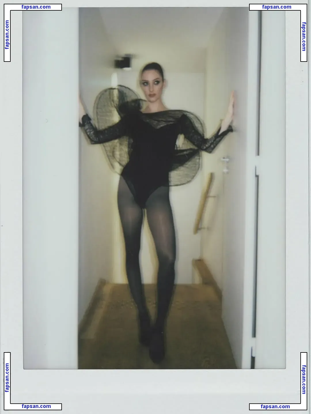 Banks nude photo #0094 from OnlyFans