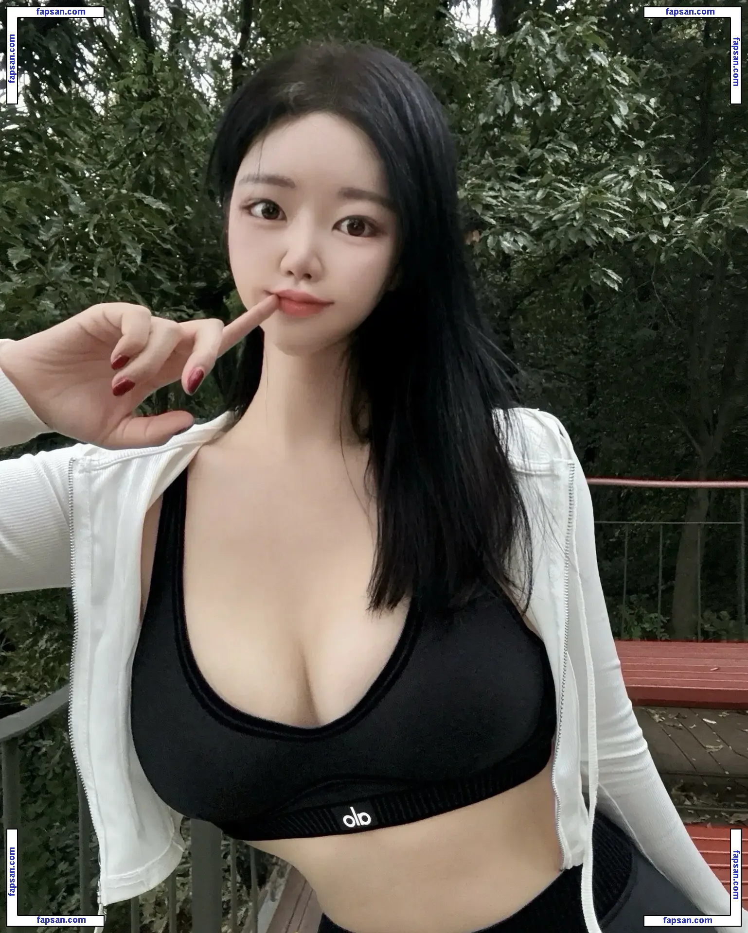 banseozi голая фото #0004 с Онлифанс