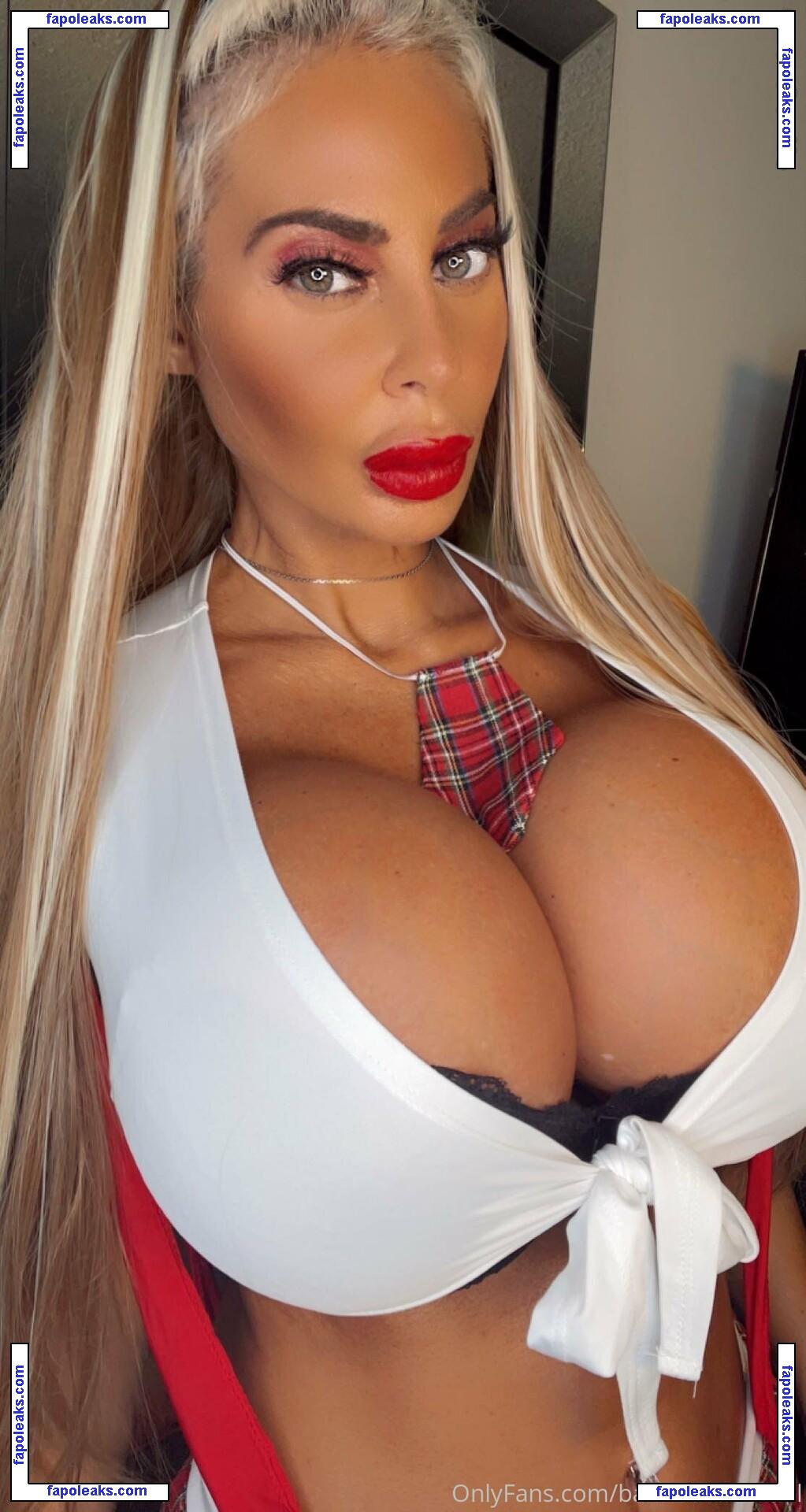 barbiedollchanel / itschaneloberlin nude photo #0029 from OnlyFans