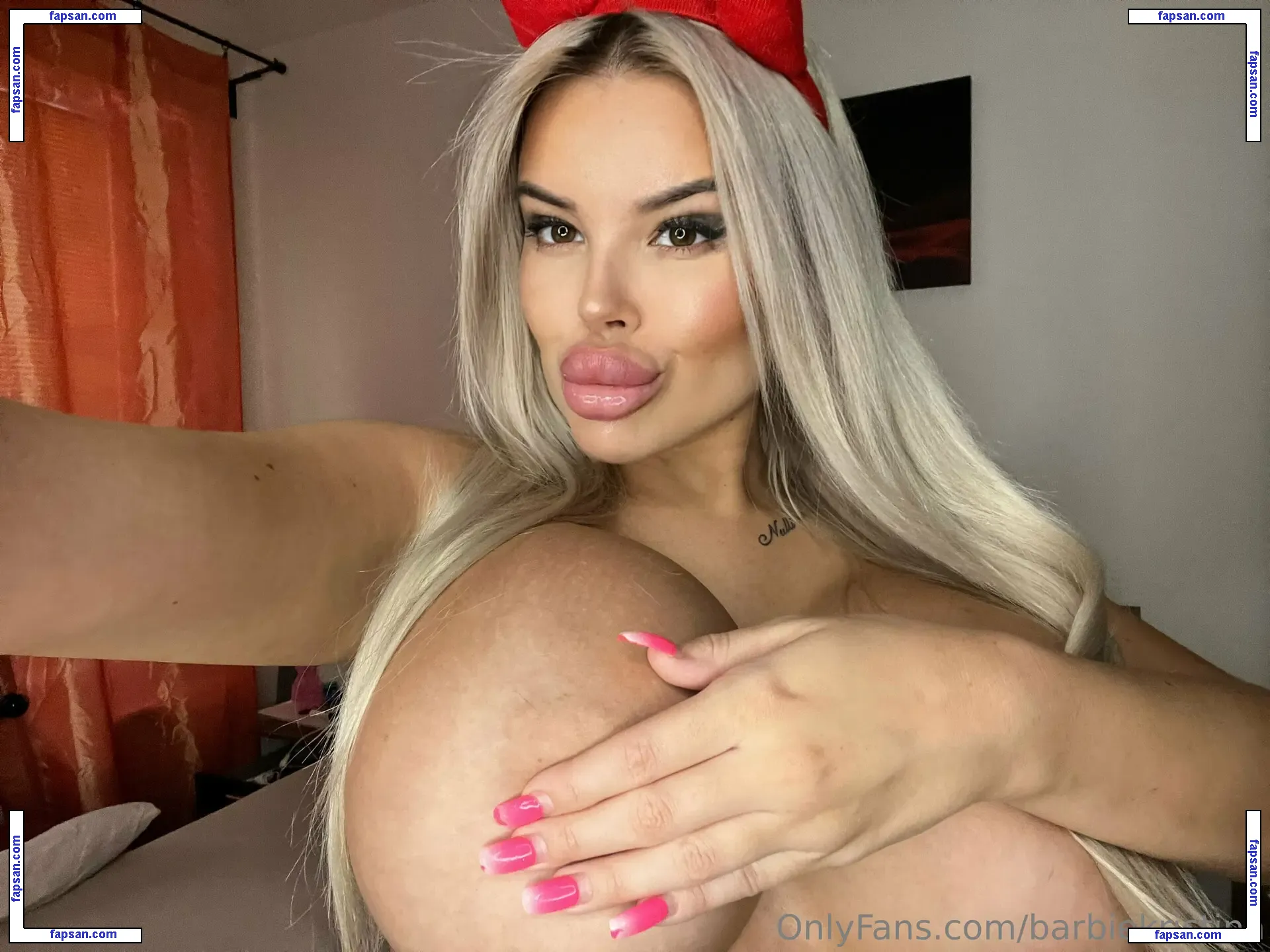 Barbiekristina nude photo #0165 from OnlyFans