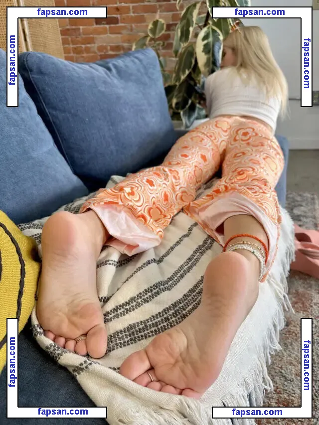 Bare Feet nude photo #0051 from OnlyFans
