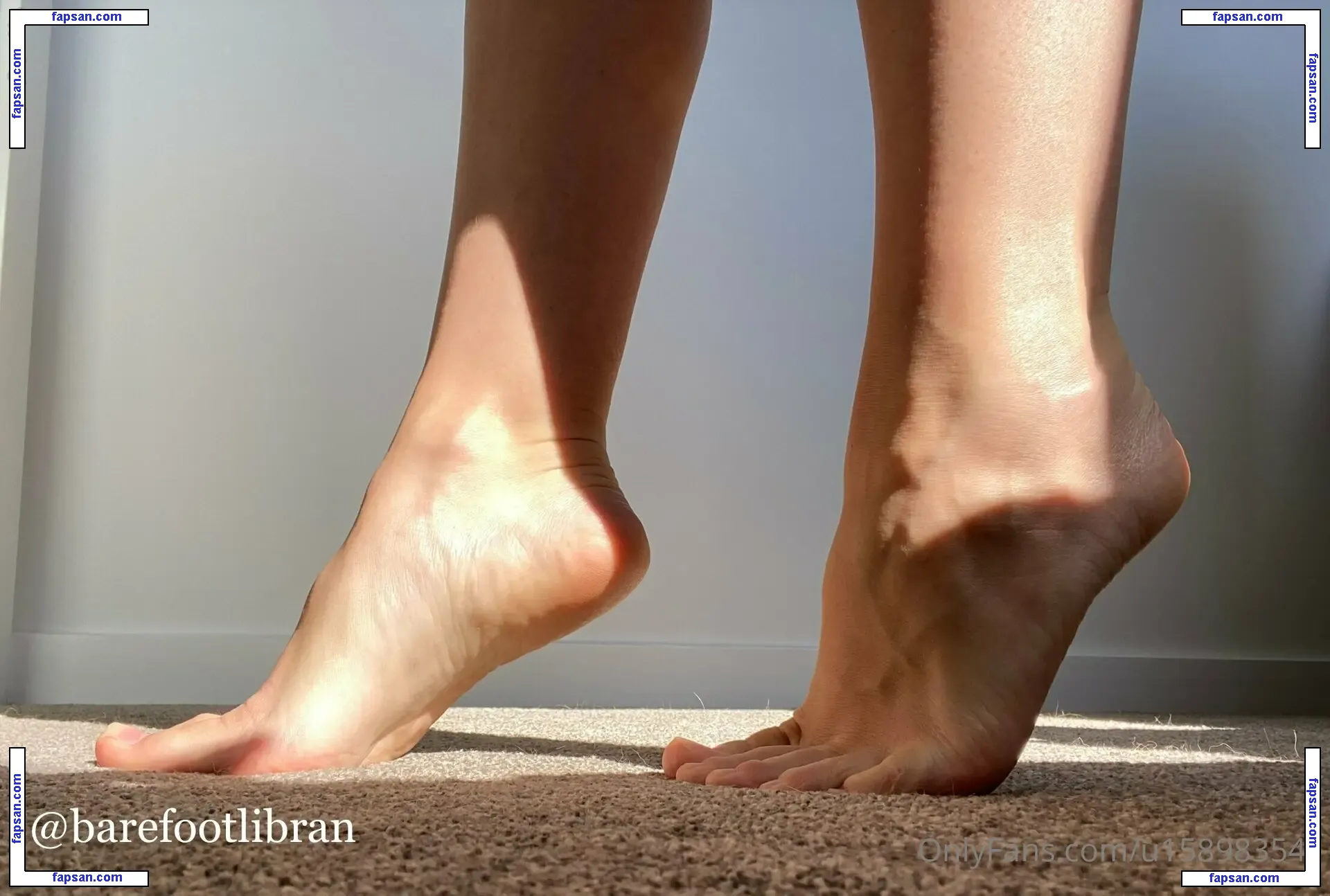 barefootlibran nude photo #0001 from OnlyFans