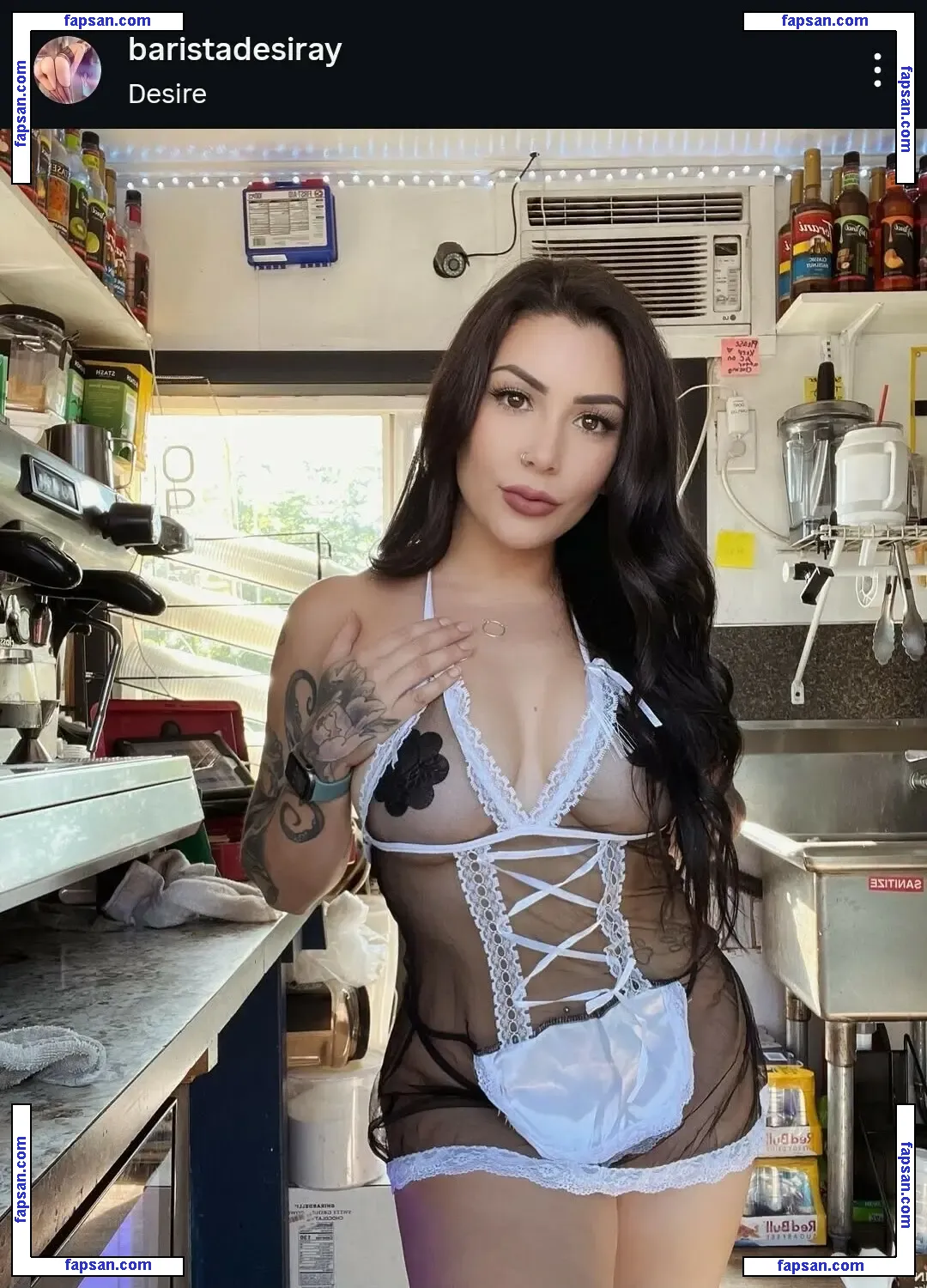 Barista Desiray nude photo #0008 from OnlyFans