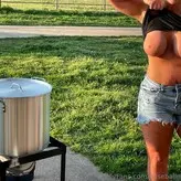 Baseballmom nude #0003