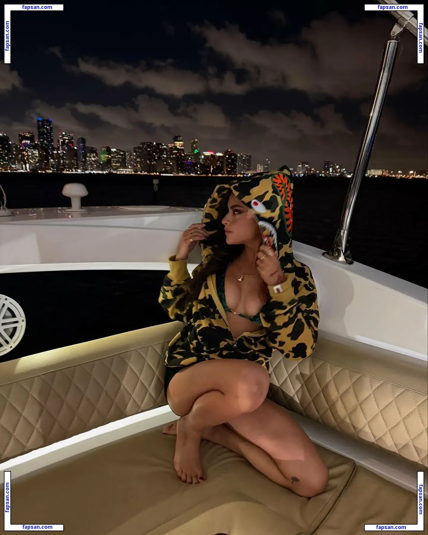 Basedaleja голая фото #0005 с Онлифанс