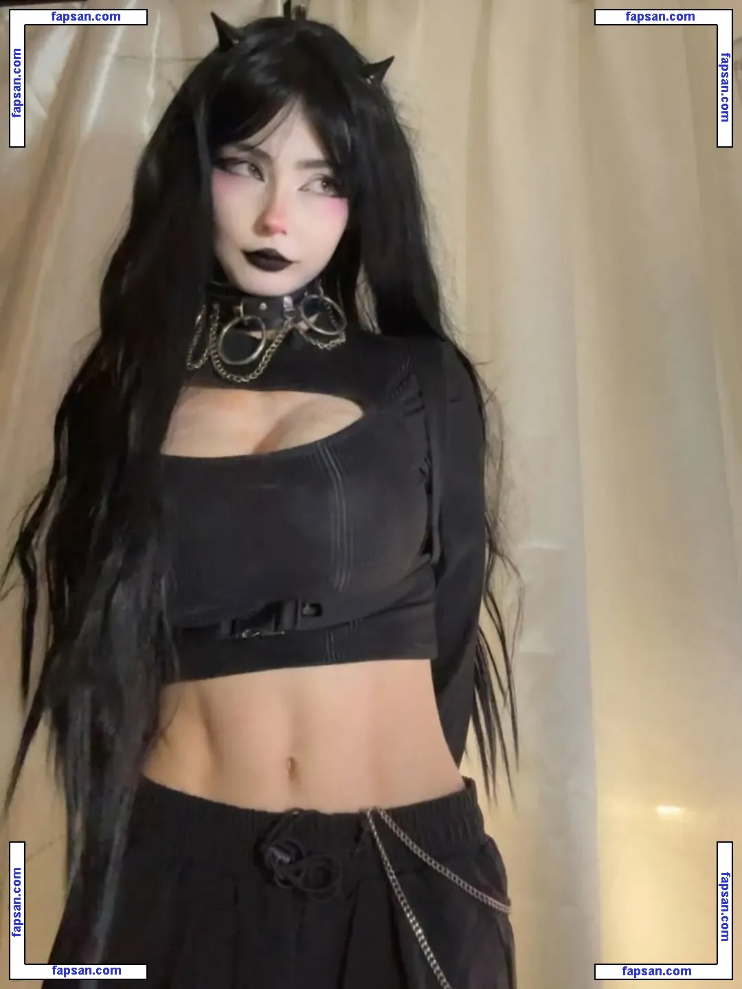 batgorl69 голая фото #0001 с Онлифанс