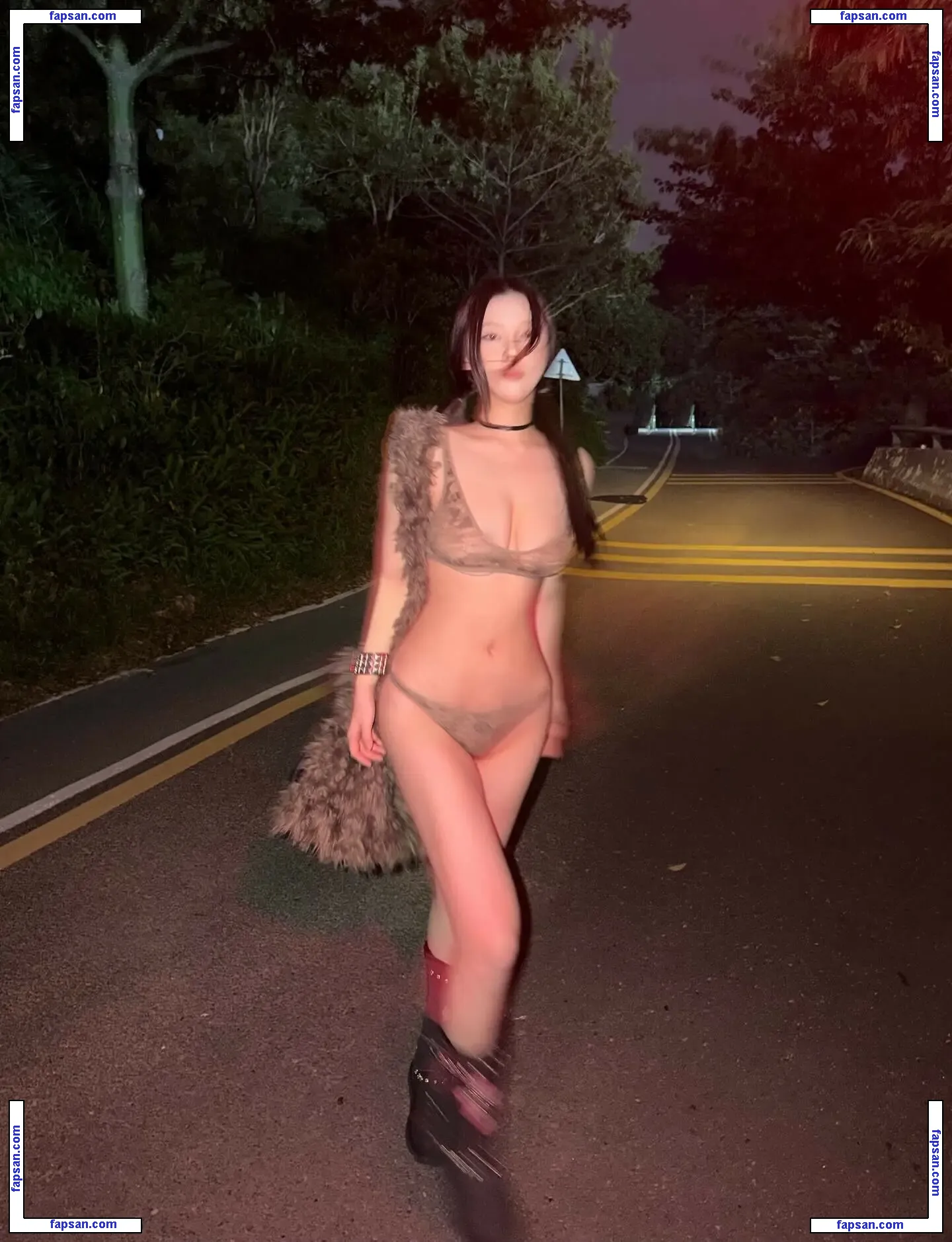 bbbbyyyhhh1 голая фото #0014 с Онлифанс