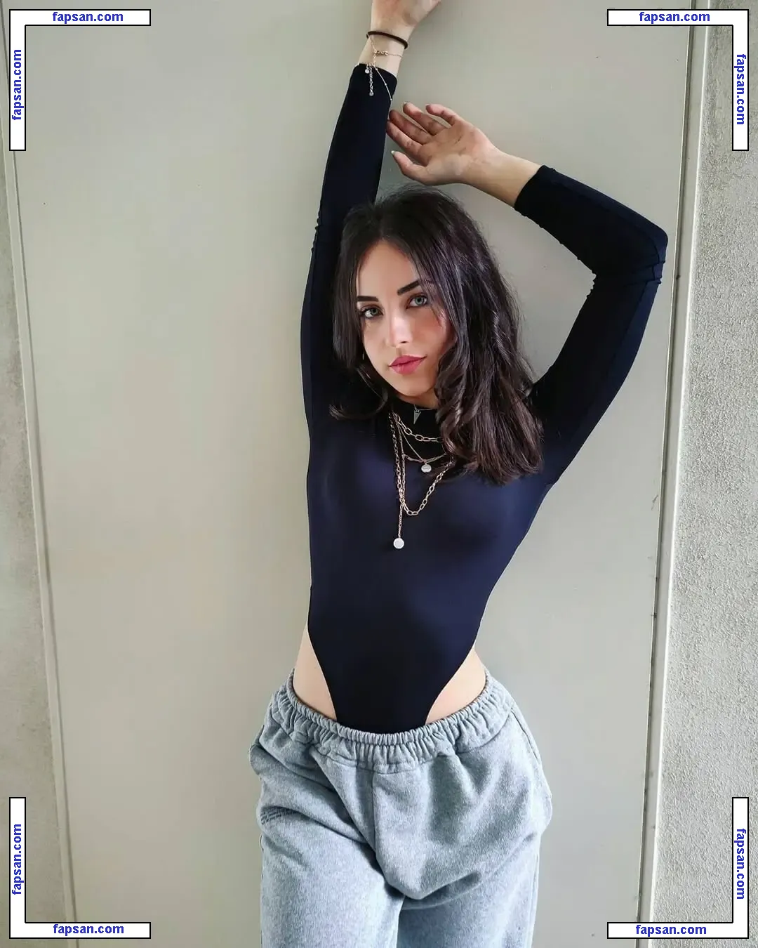 bbeeuuzz голая фото #0012 с Онлифанс