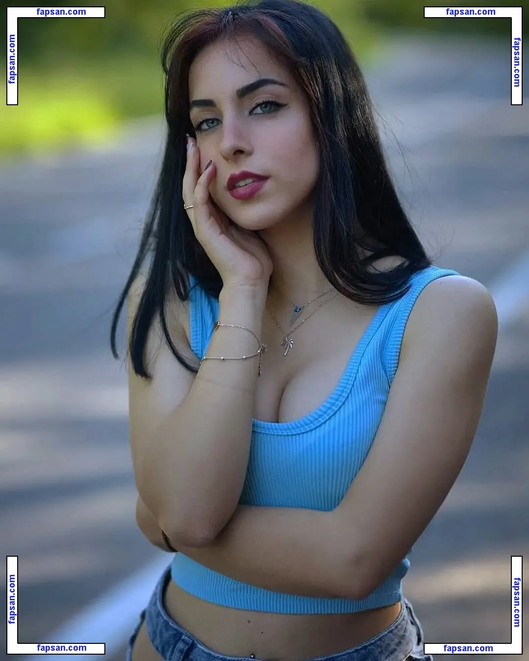 bbeeuuzz голая фото #0020 с Онлифанс