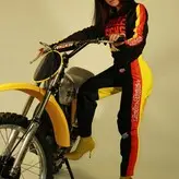 bbeeuuzz голая #0013