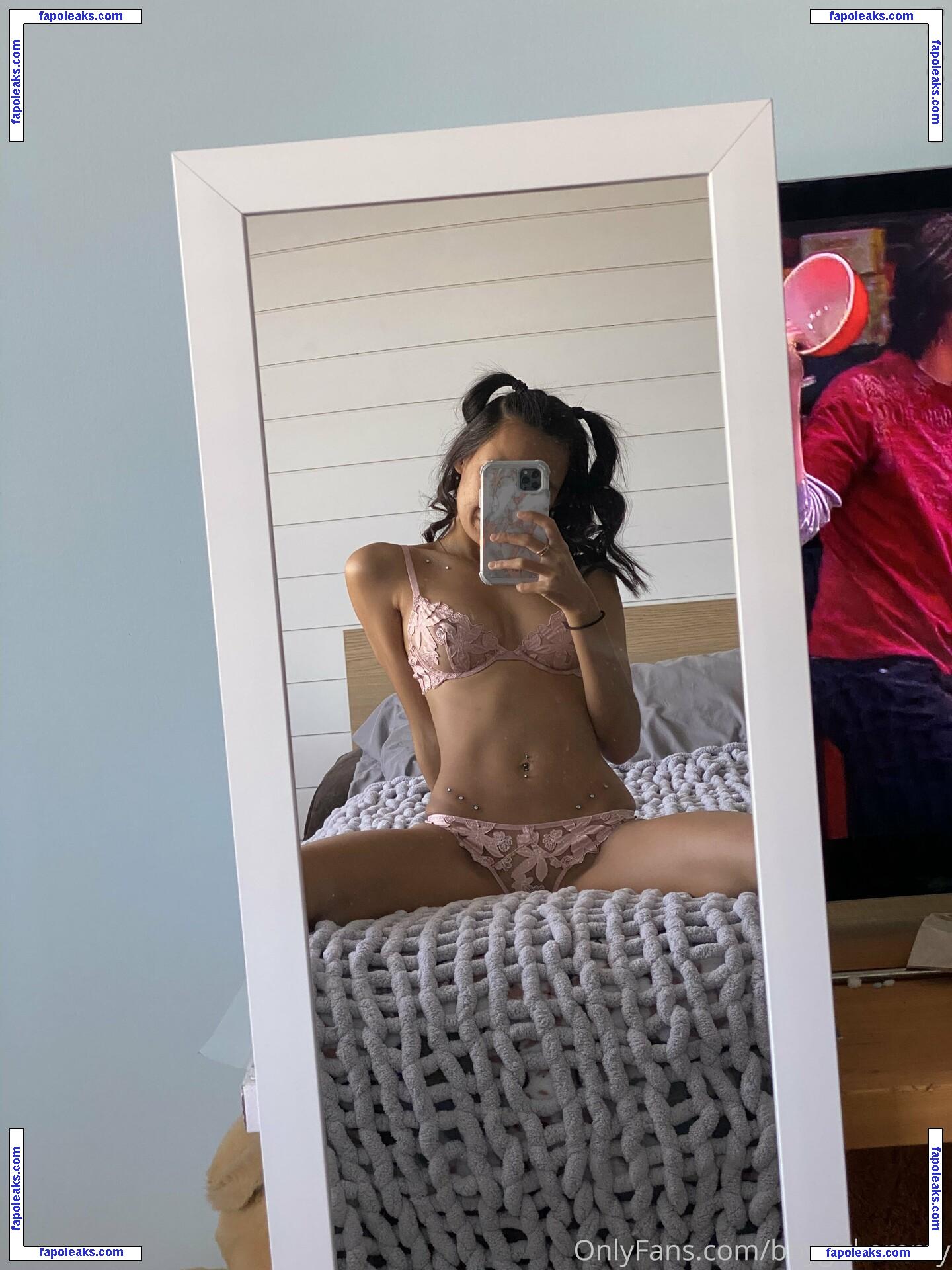 bbygirl.emmy / babygirlemmy64 nude photo #0005 from OnlyFans