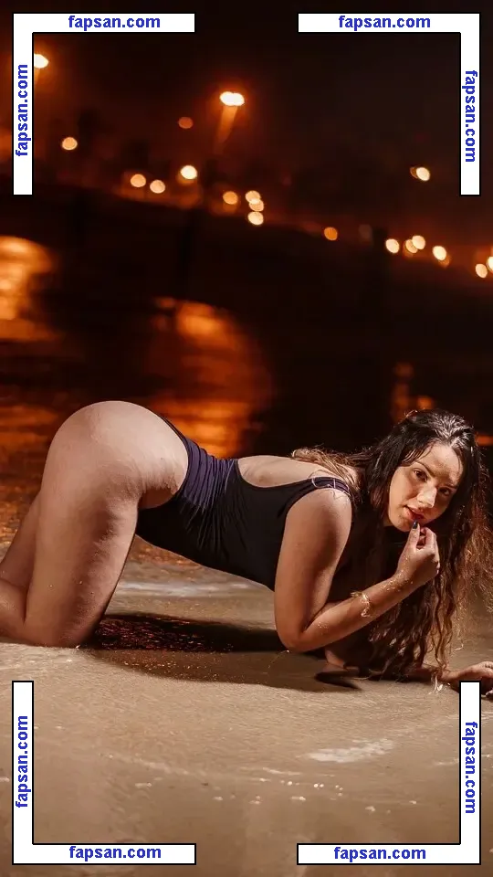 Bearriz Barbosa nude photo #0006 from OnlyFans