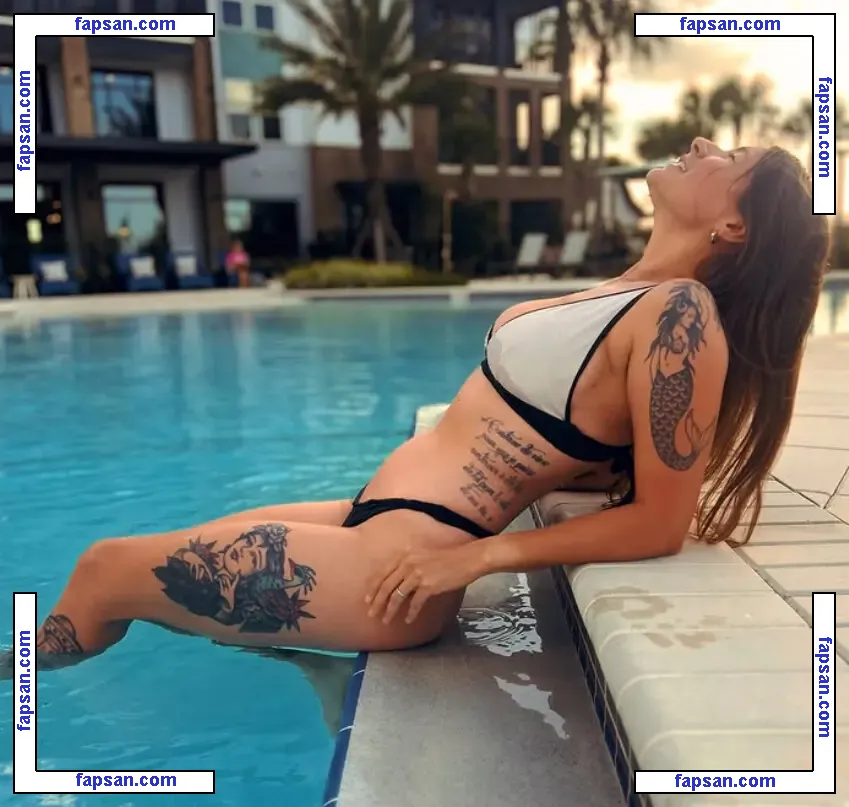 beatrice.morel nude photo #0002 from OnlyFans