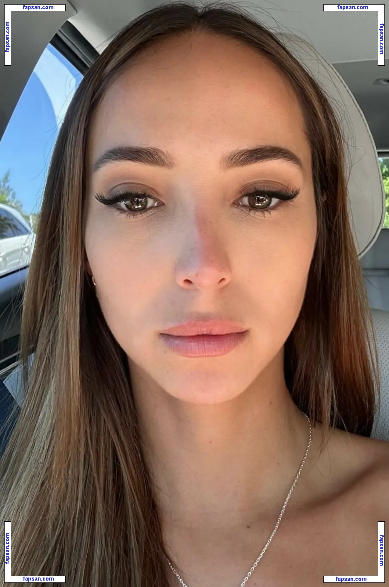 Beatriz Corbett nude photo #0032 from OnlyFans