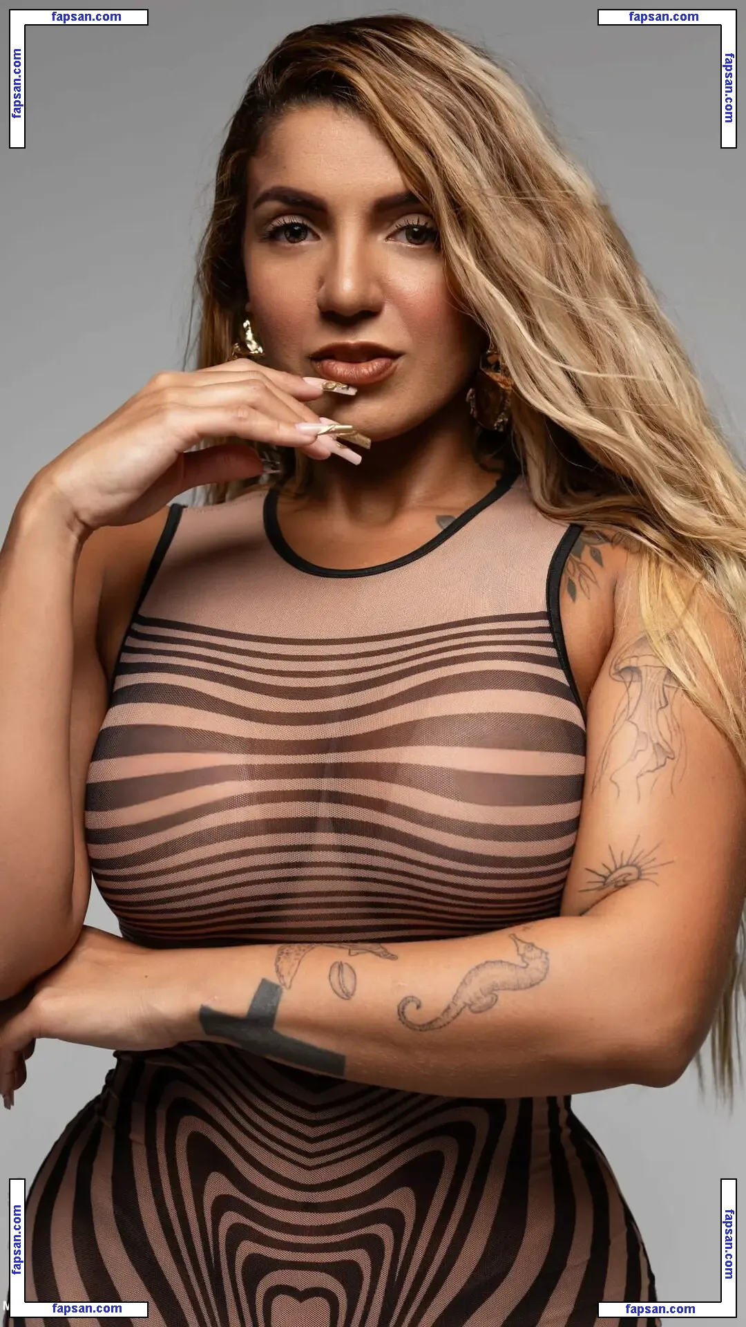 Beautycarollima nude photo #0005 from OnlyFans