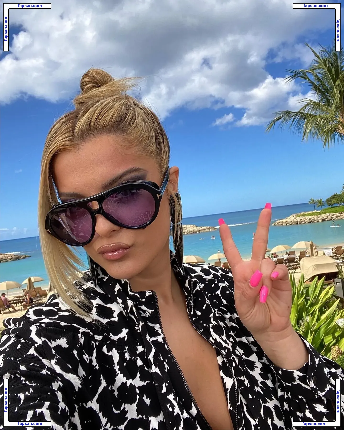 Bebe Rexha nude photo #1208 from OnlyFans
