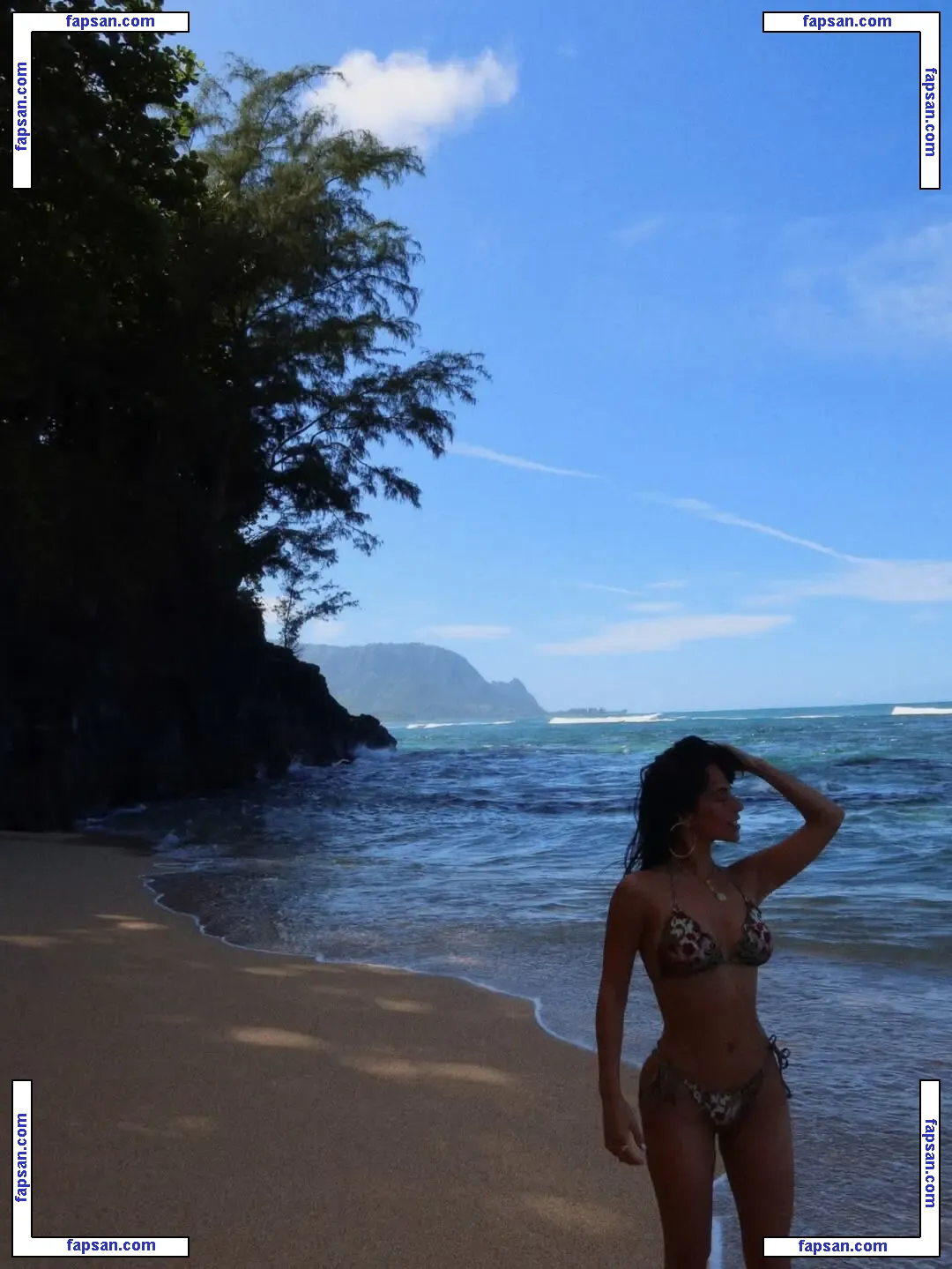 Becky G голая фото #2040 с Онлифанс