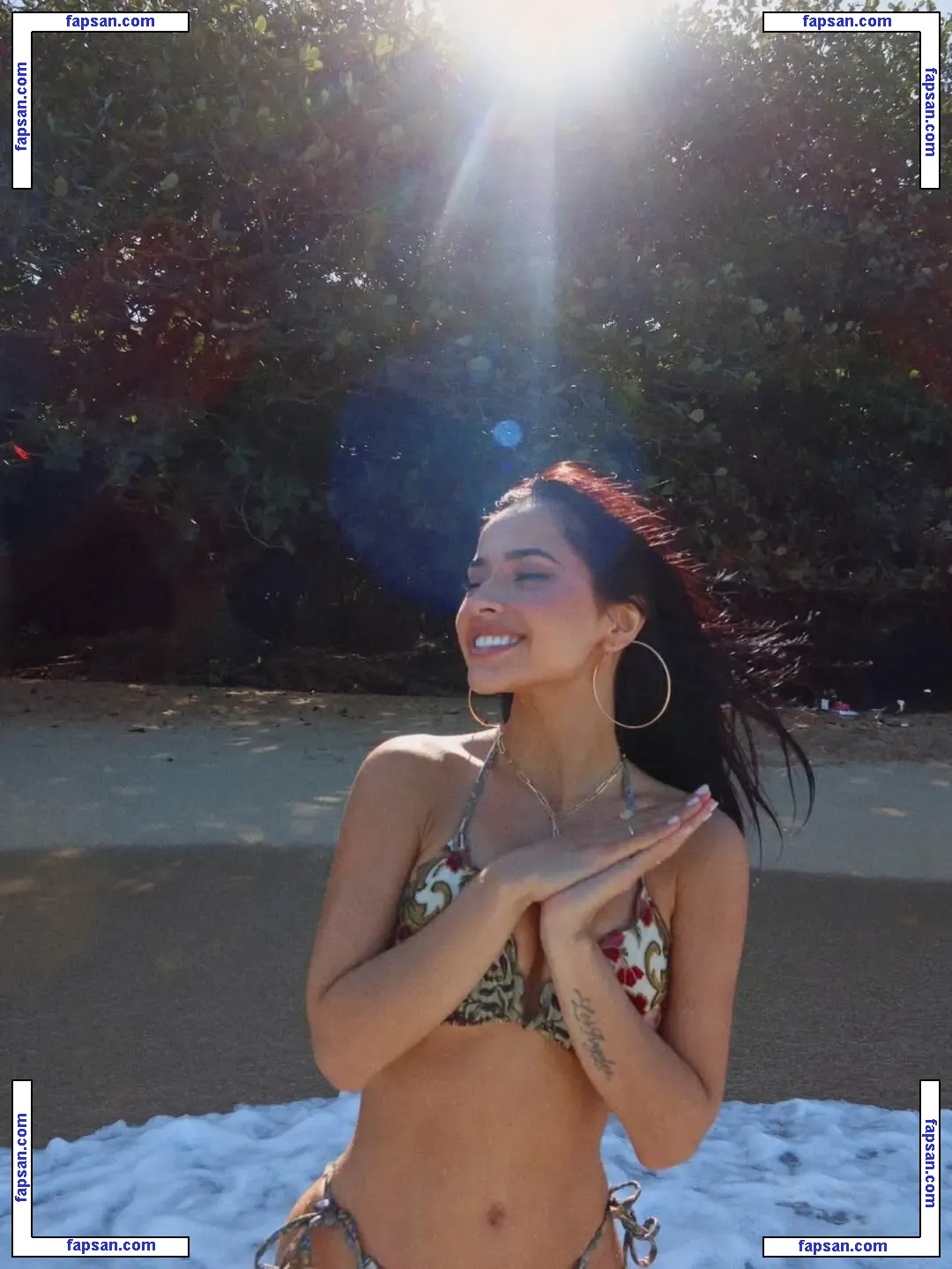 Becky G голая фото #2044 с Онлифанс