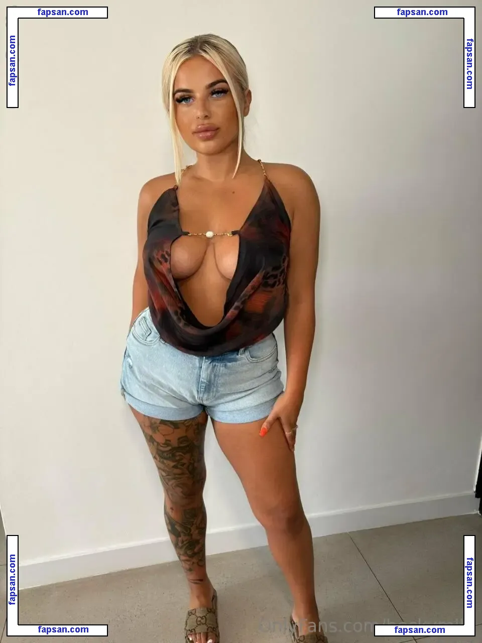 beckymil2 nude photo #0052 from OnlyFans