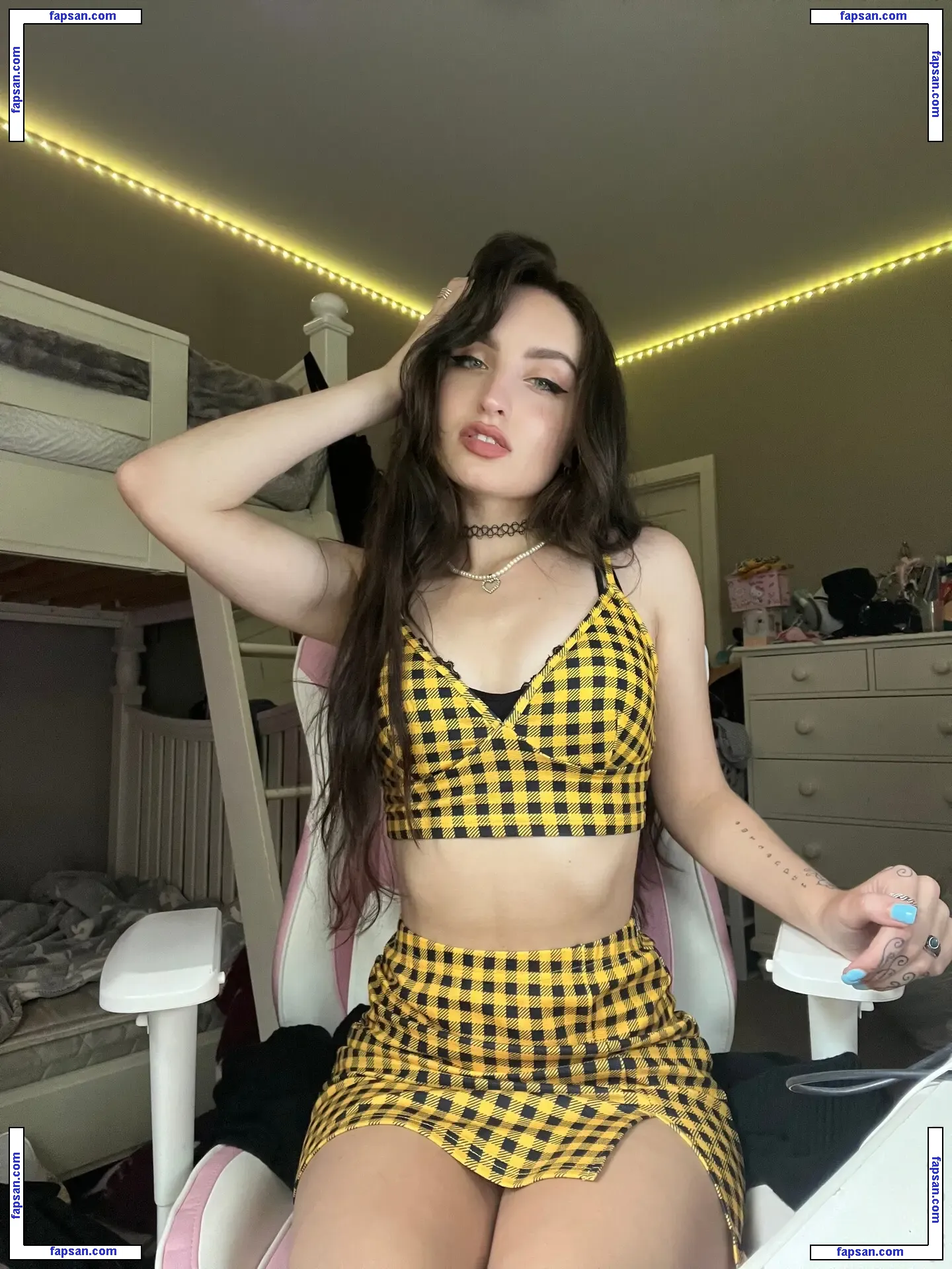 Beebee ASMR nude photo #0110 from OnlyFans