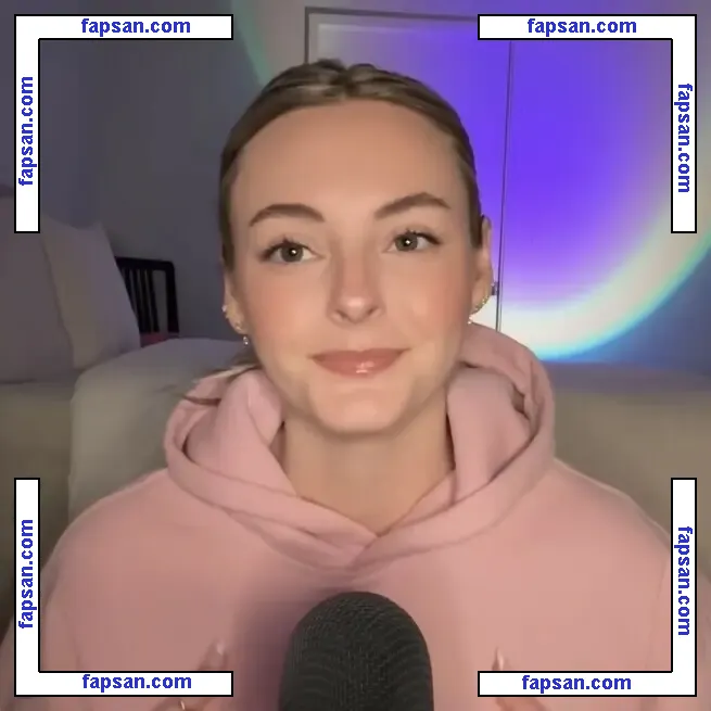 Beez Asmr Fake nude photo #0001 from OnlyFans