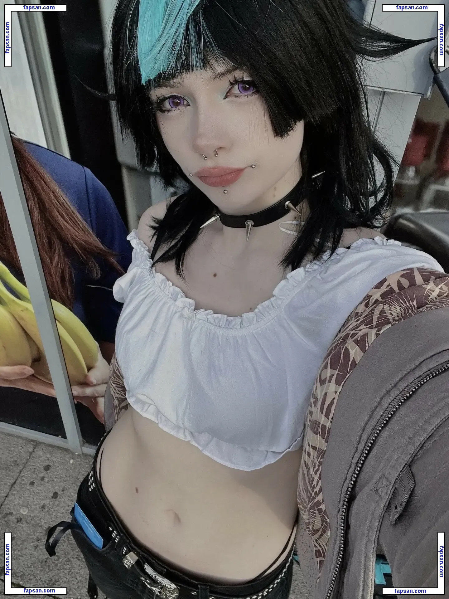 Beezleneezle nude photo #0008 from OnlyFans