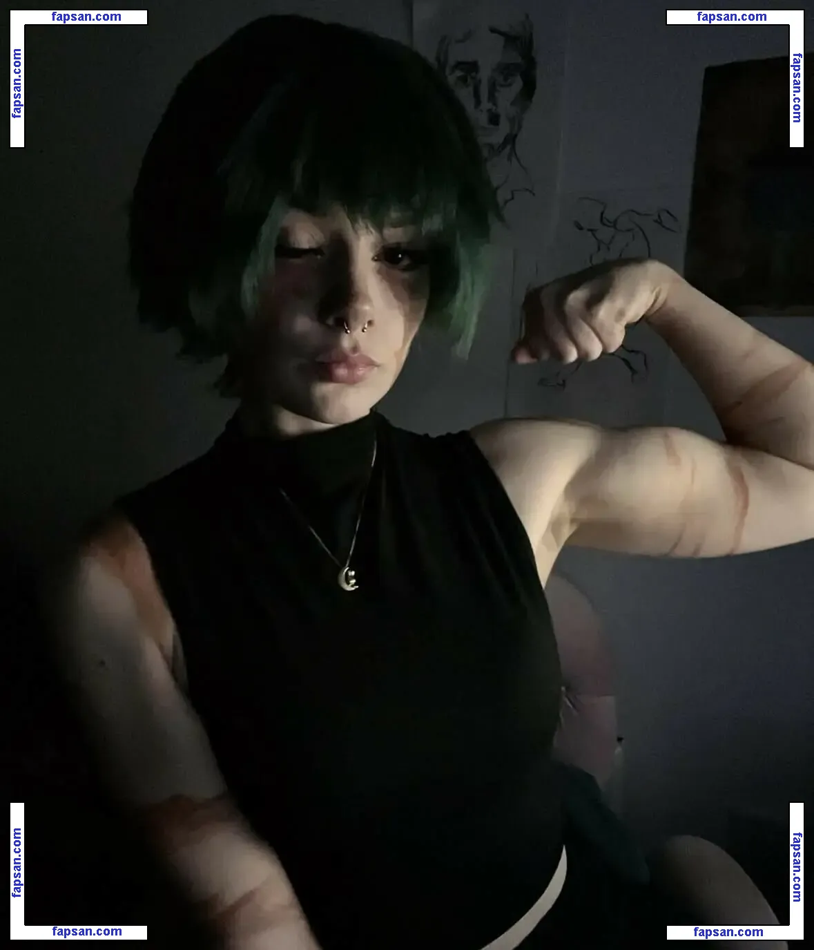 Beezleneezle nude photo #0016 from OnlyFans