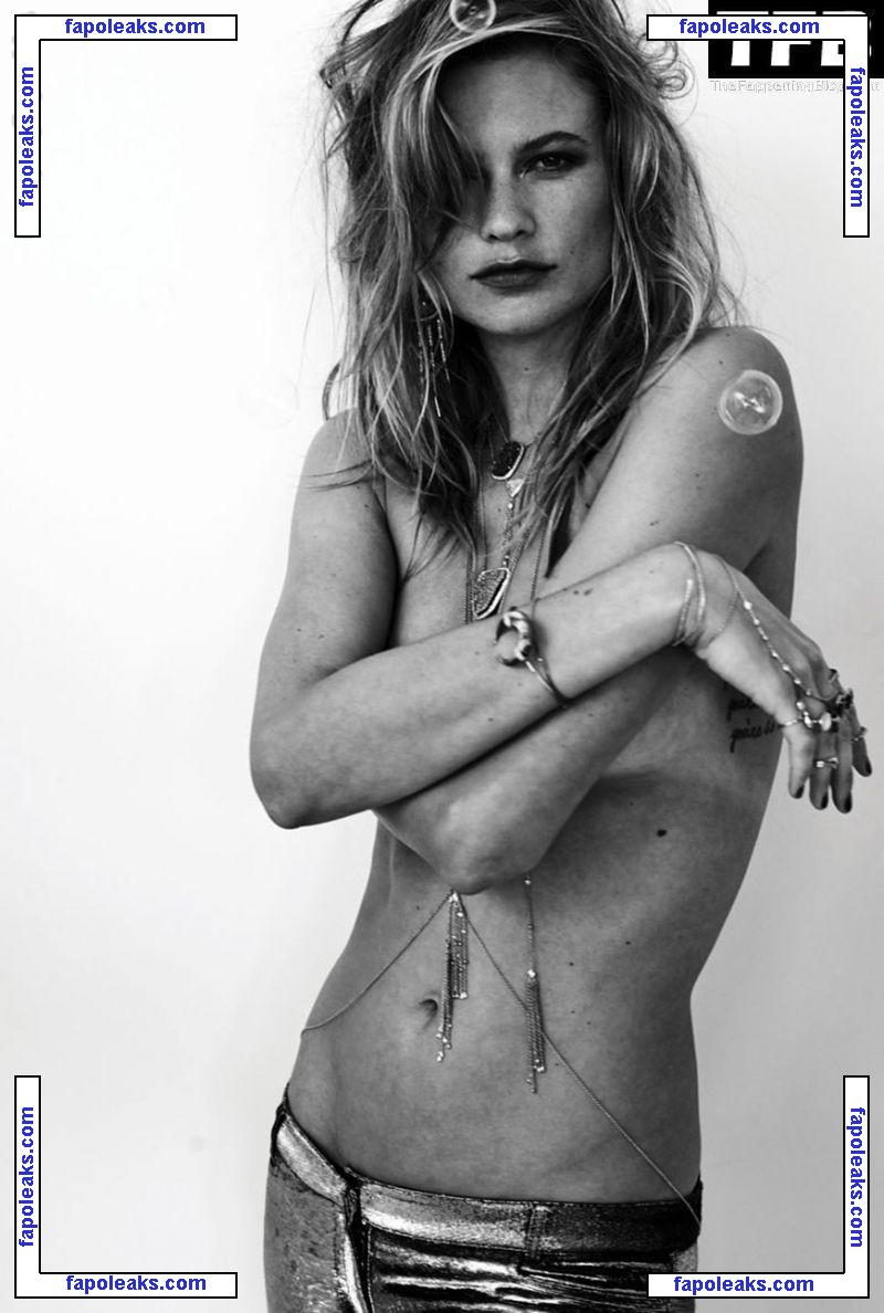 Behati Prinsloo nude photo #0571 from OnlyFans