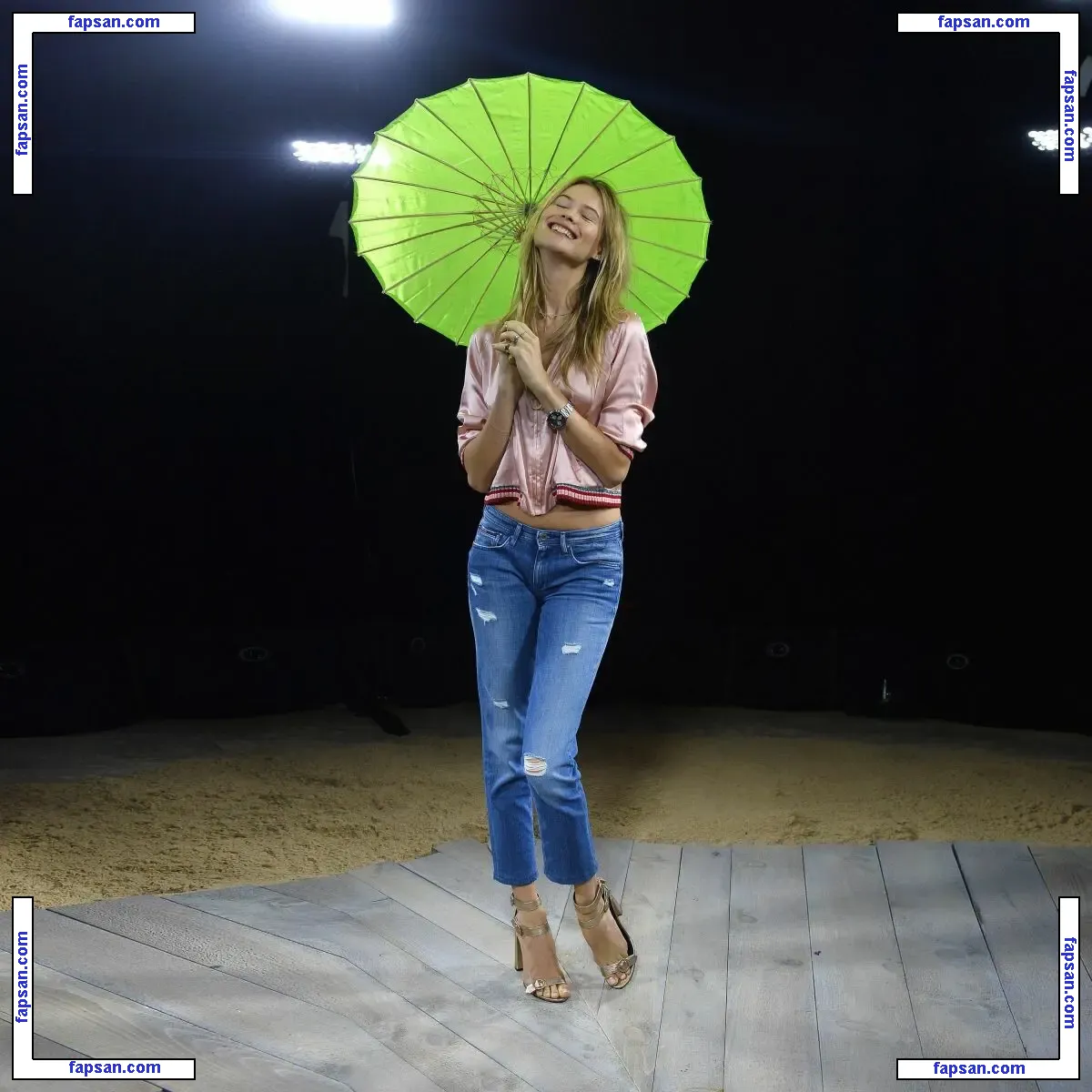 Behati Prinsloo nude photo #0788 from OnlyFans