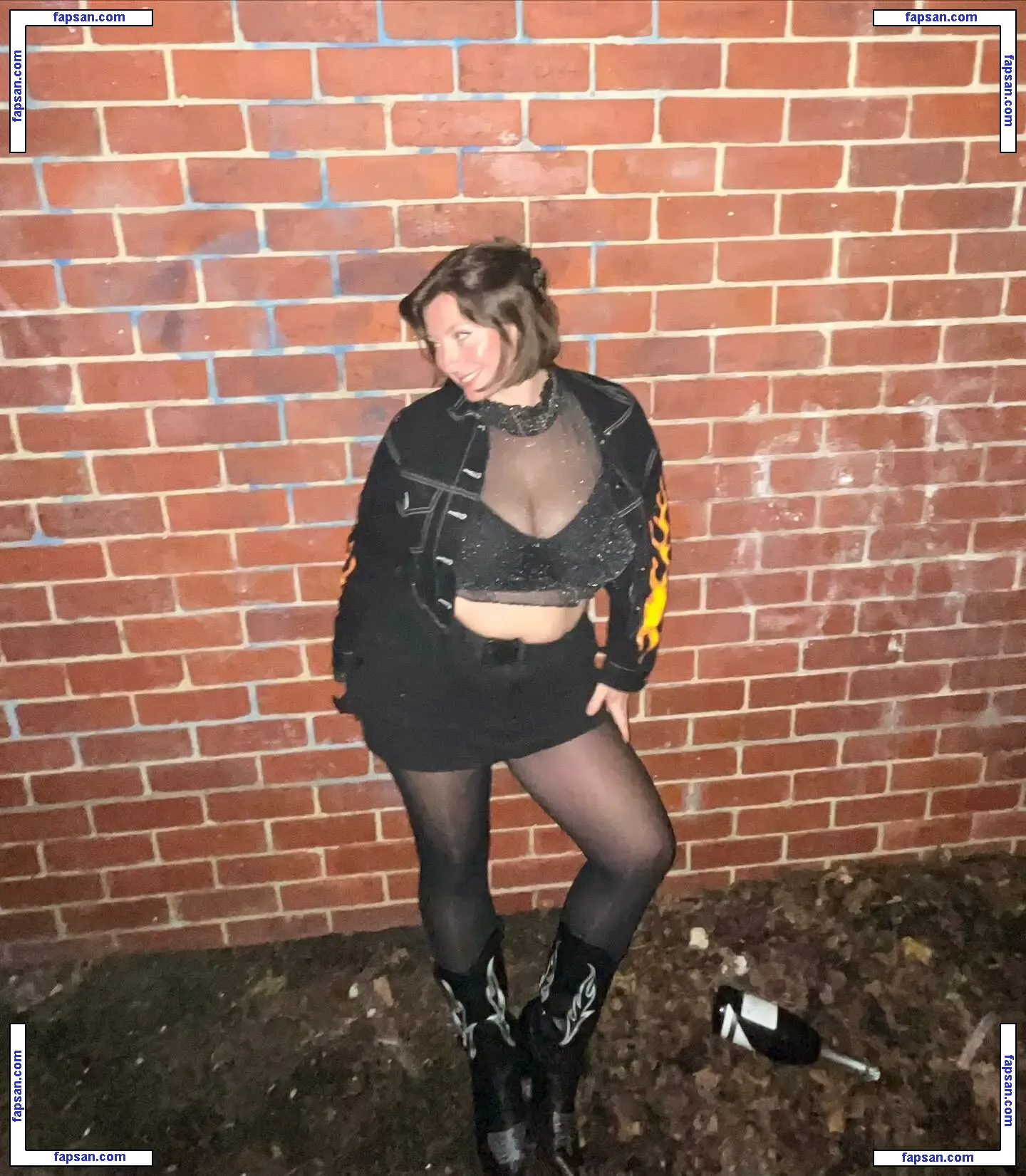 Bel Larcombe / Slice_of_salami_ nude photo #0033 from OnlyFans