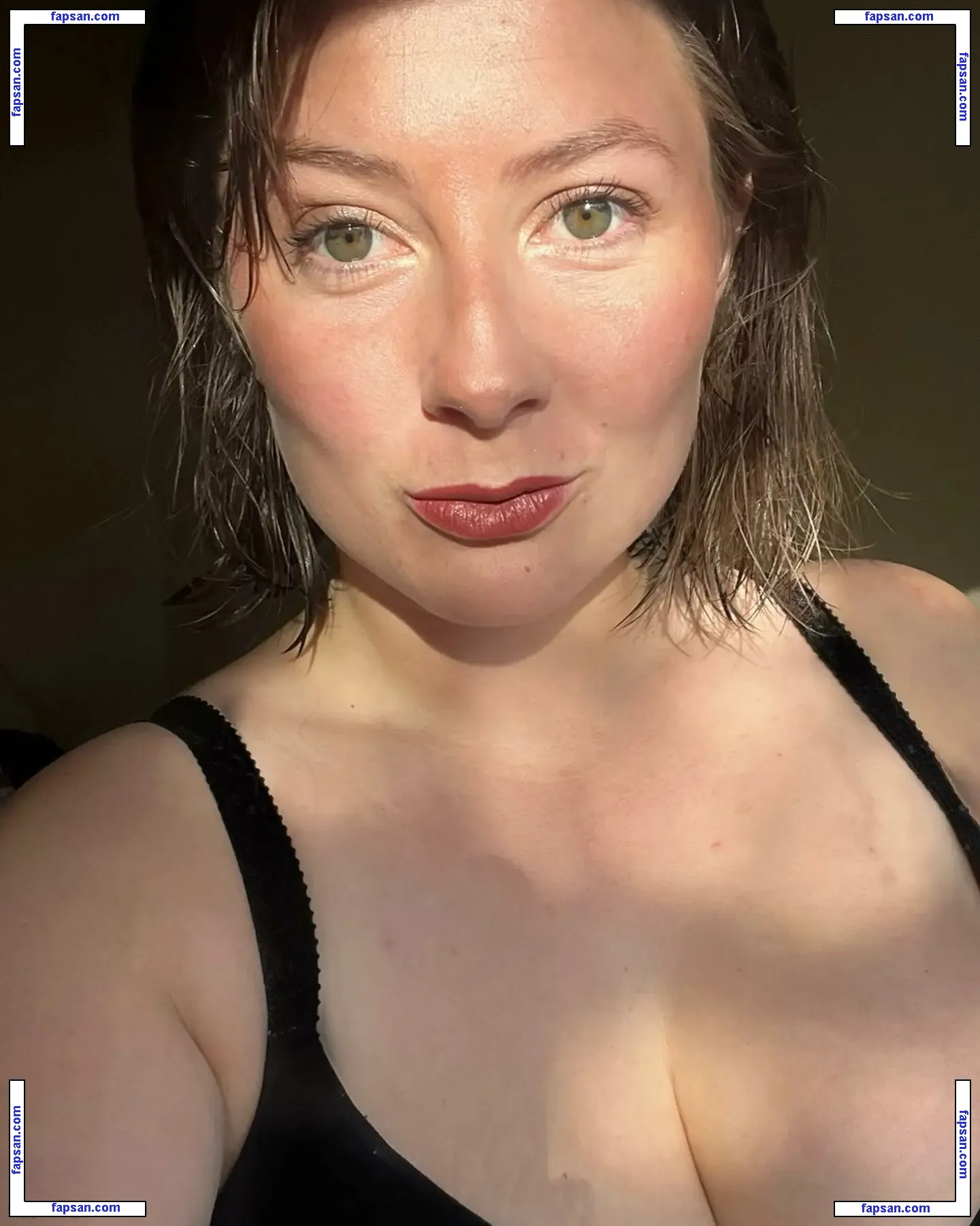 Bel Larcombe / Slice_of_salami_ nude photo #0074 from OnlyFans