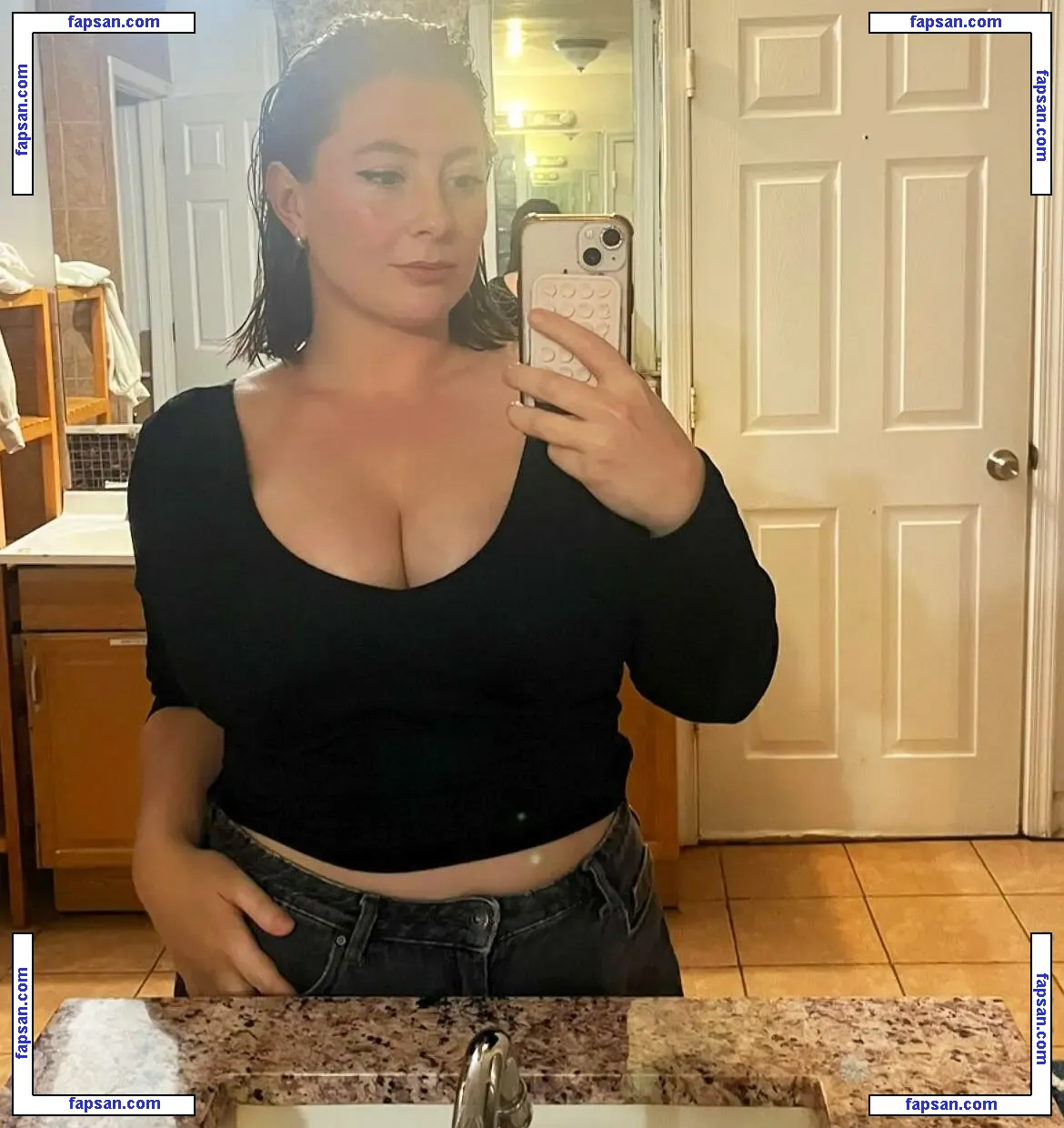 Bel Larcombe / Slice_of_salami_ nude photo #0097 from OnlyFans