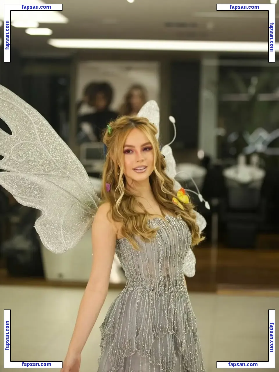 Bela Fernandes голая фото #0035 с Онлифанс