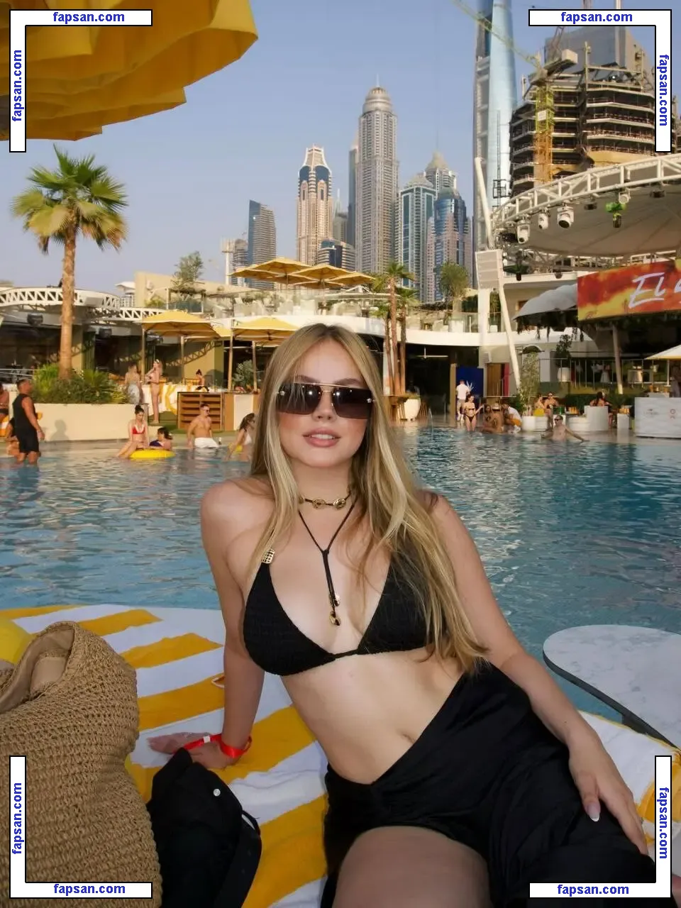 Bela Fernandes голая фото #0038 с Онлифанс