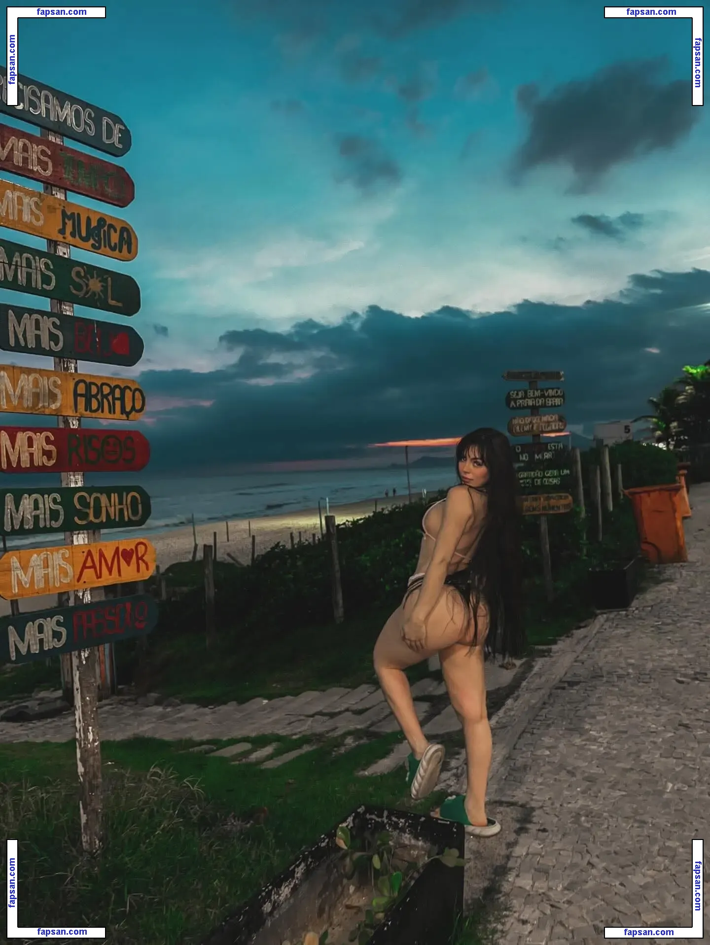 Bella Angel Dezoitou голая фото #0047 с Онлифанс