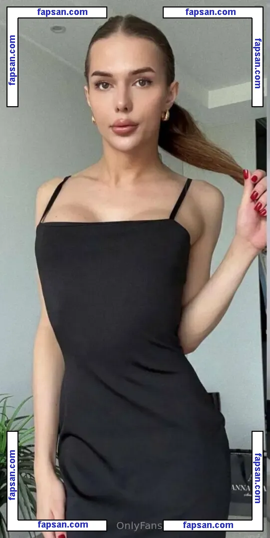 bella_be_vixen nude photo #0019 from OnlyFans