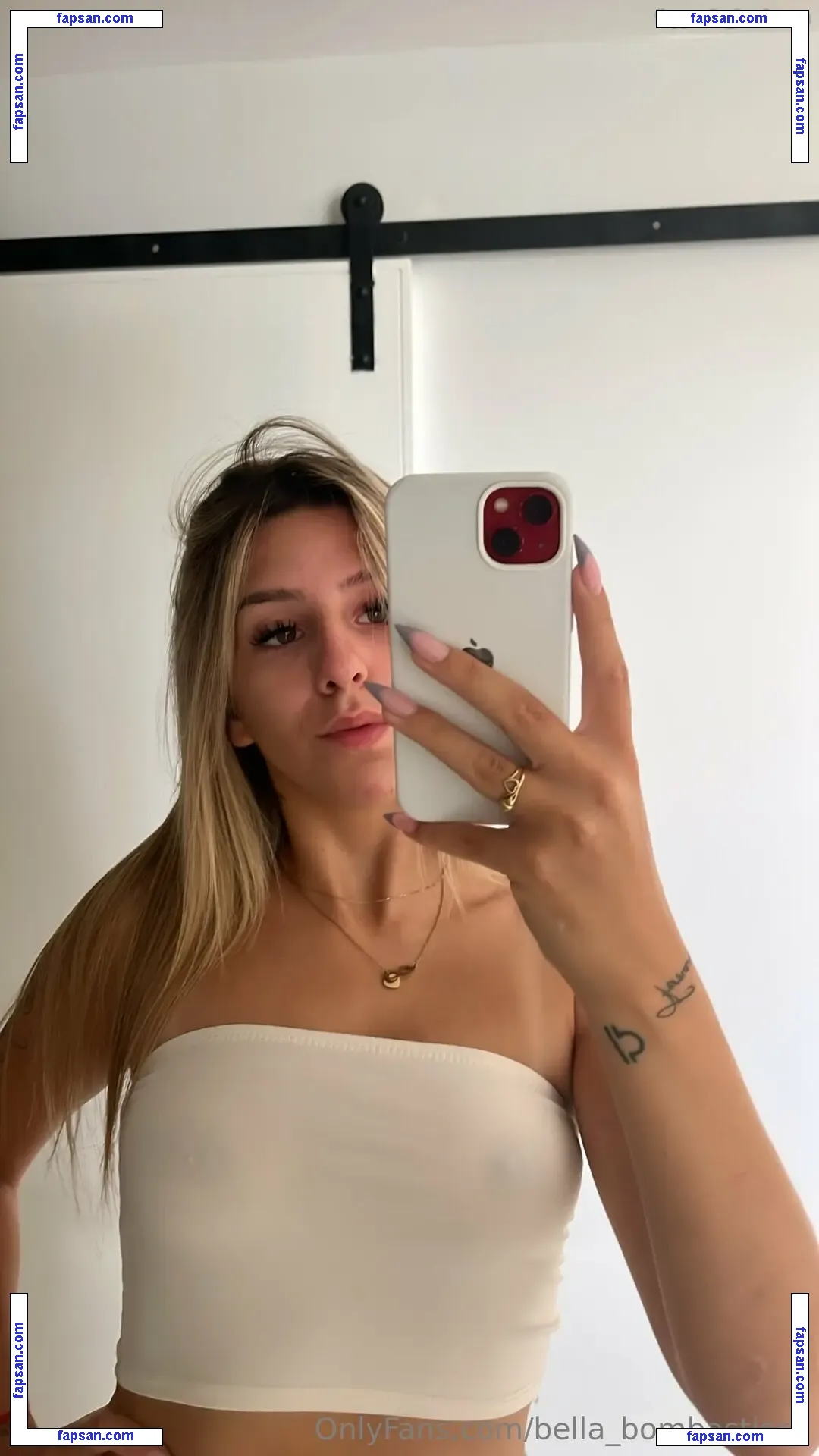 bella_bombastisch nude photo #0023 from OnlyFans
