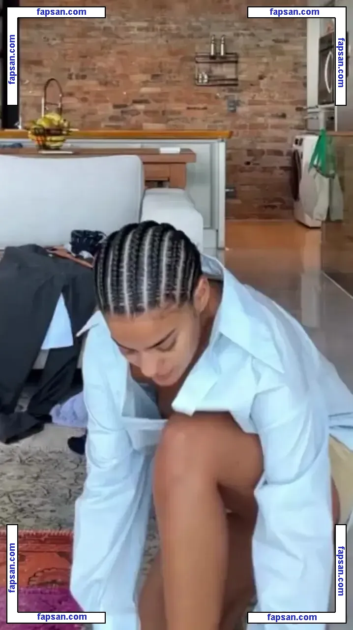 Bella Campos nude photo #0089 from OnlyFans