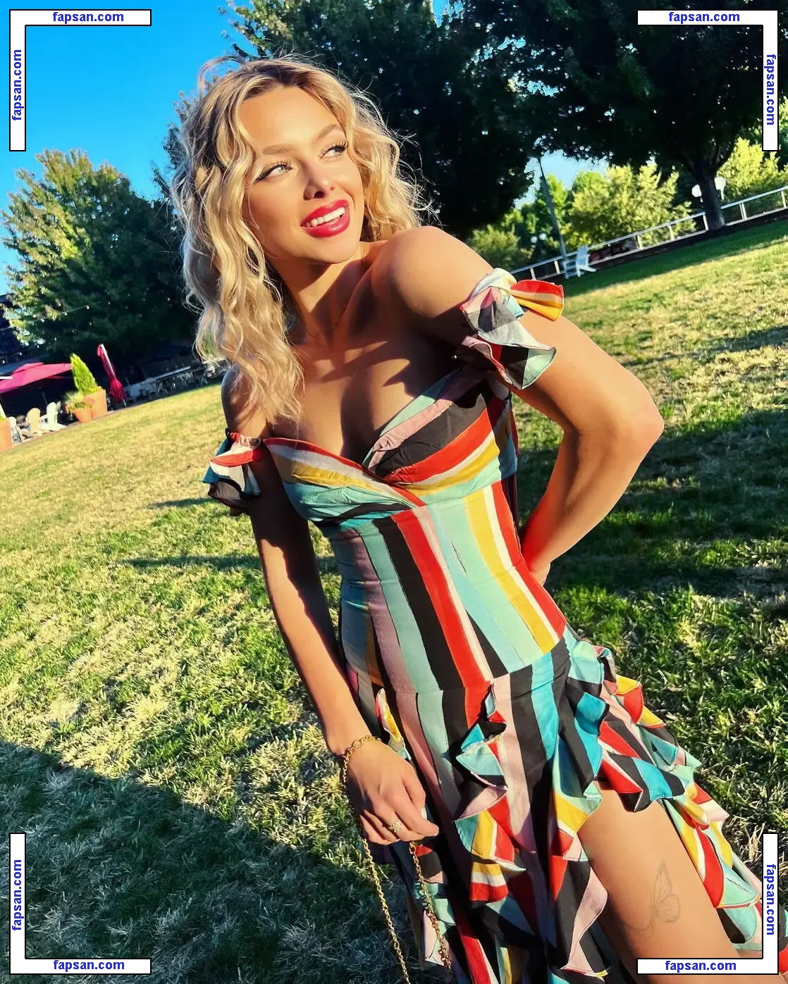 Bella Chadwick nude photo #0003 from OnlyFans