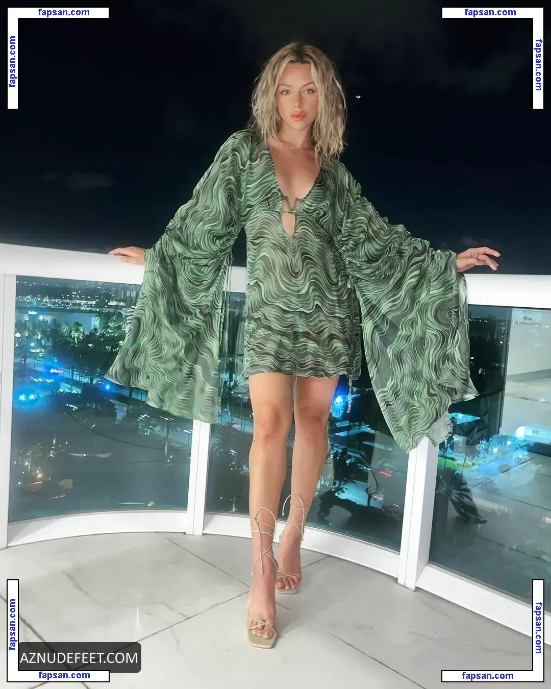 Bella Chadwick nude photo #0009 from OnlyFans