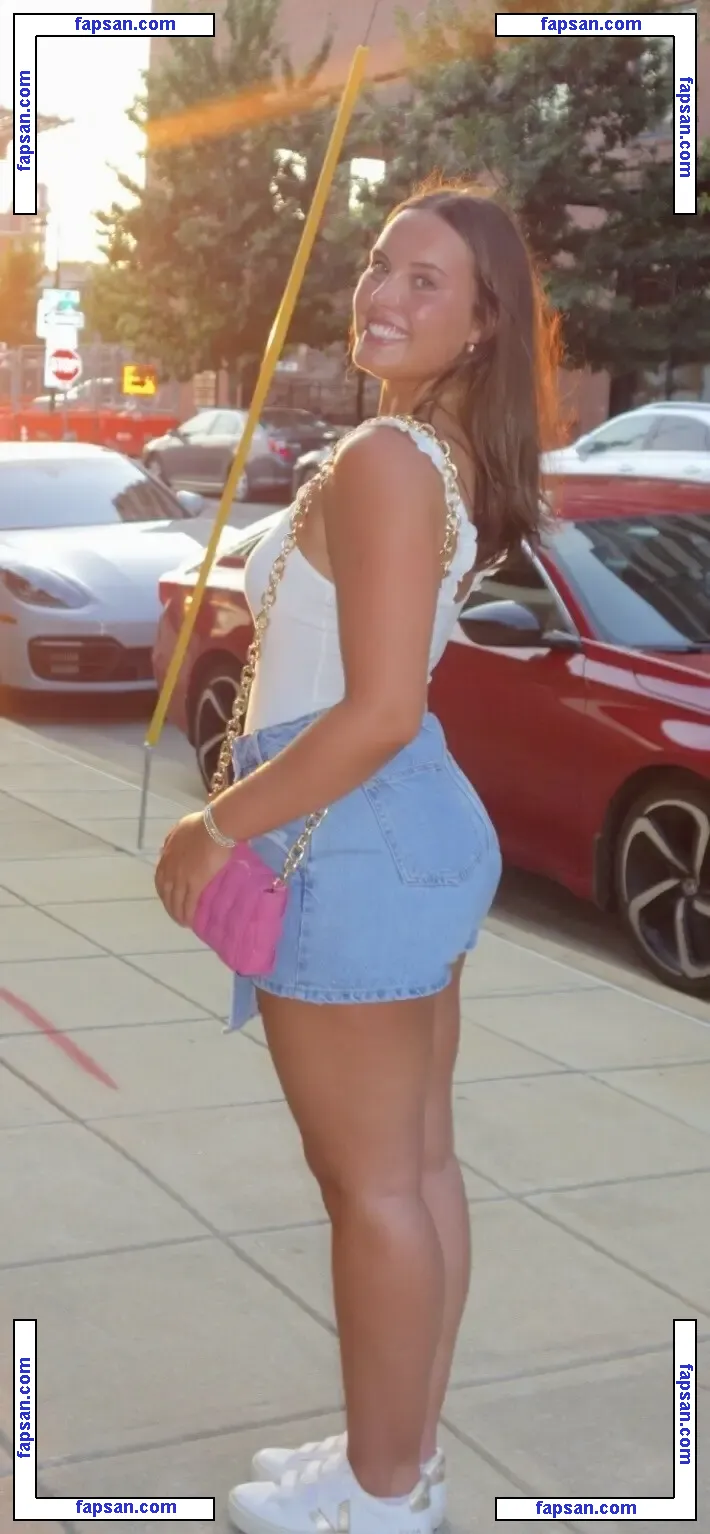 Bella.cornthwaite голая фото #0008 с Онлифанс