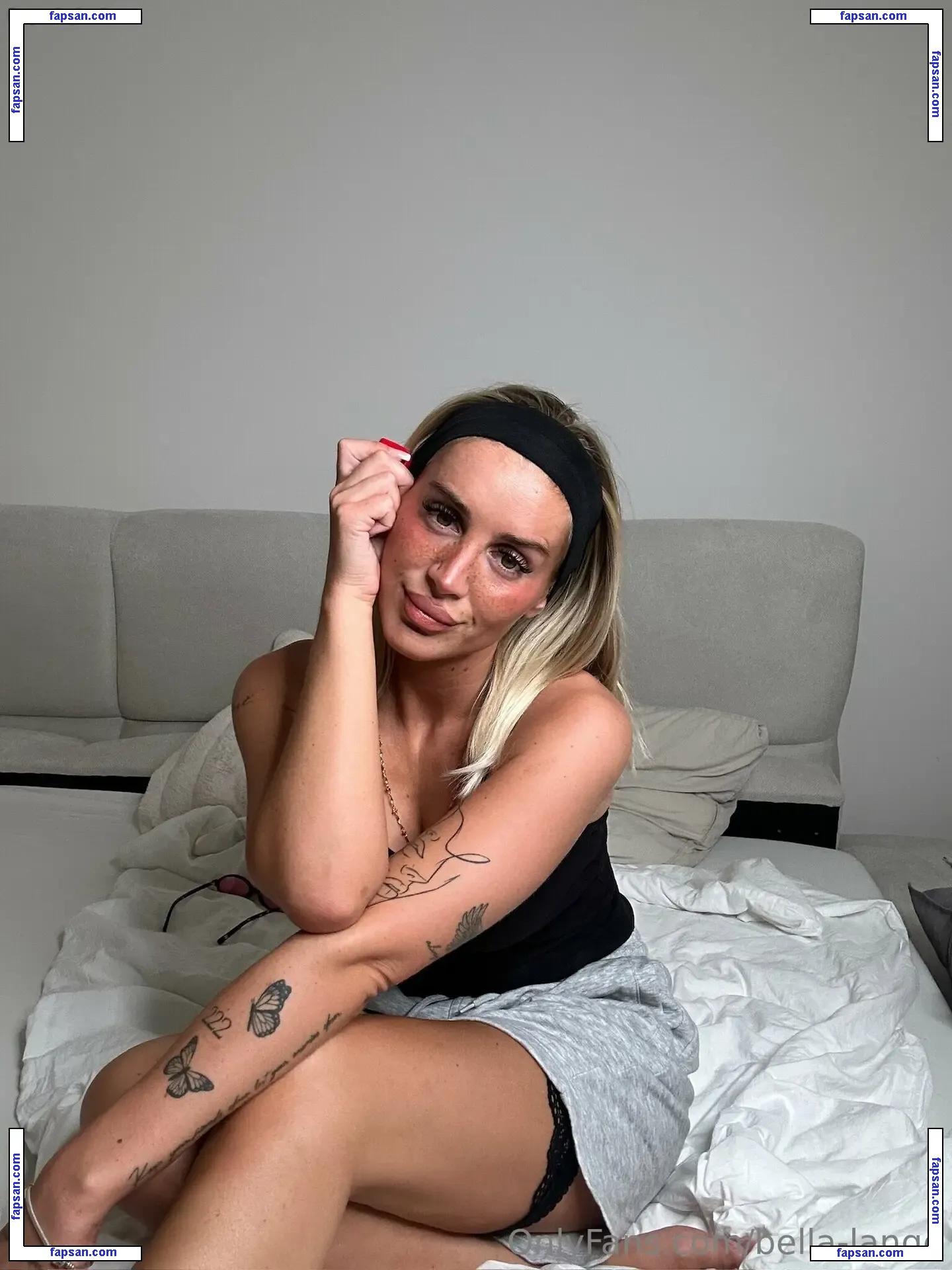 bella-lange nude photo #0007 from OnlyFans