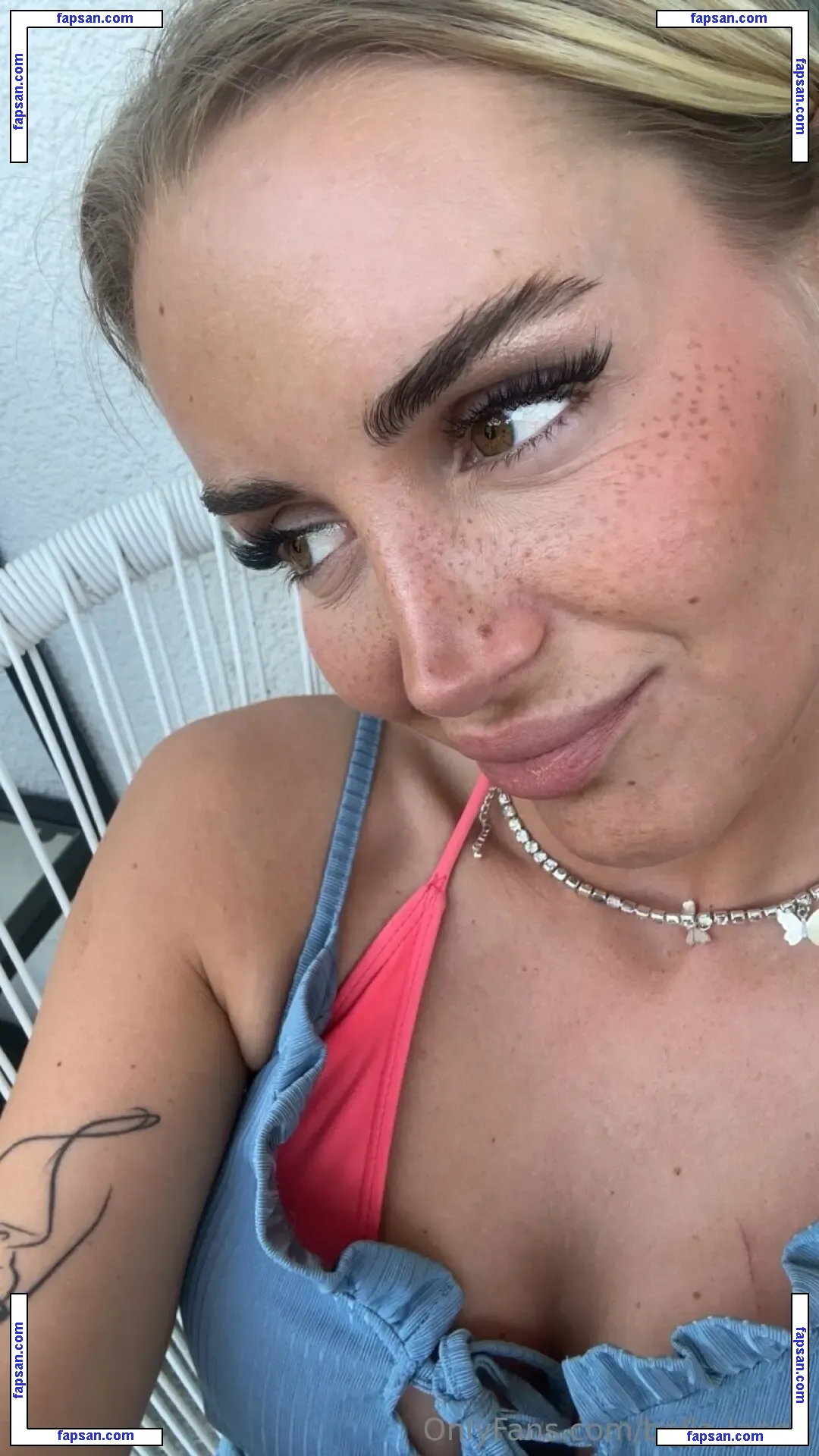 bella-lange nude photo #0010 from OnlyFans