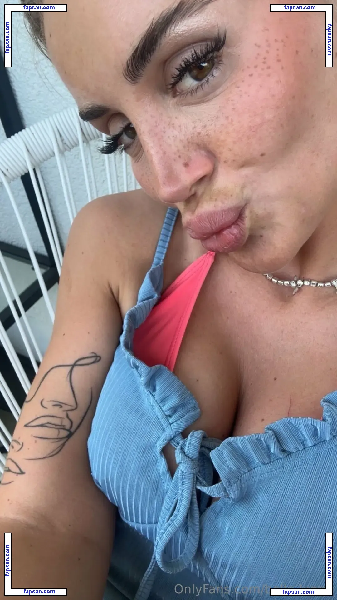 bella-lange nude photo #0011 from OnlyFans