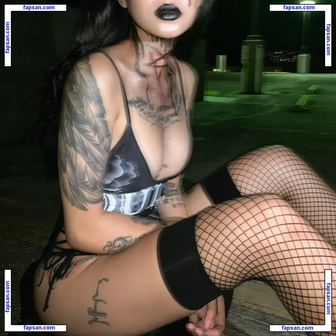 Bella Poarch nude photo #0005 from OnlyFans