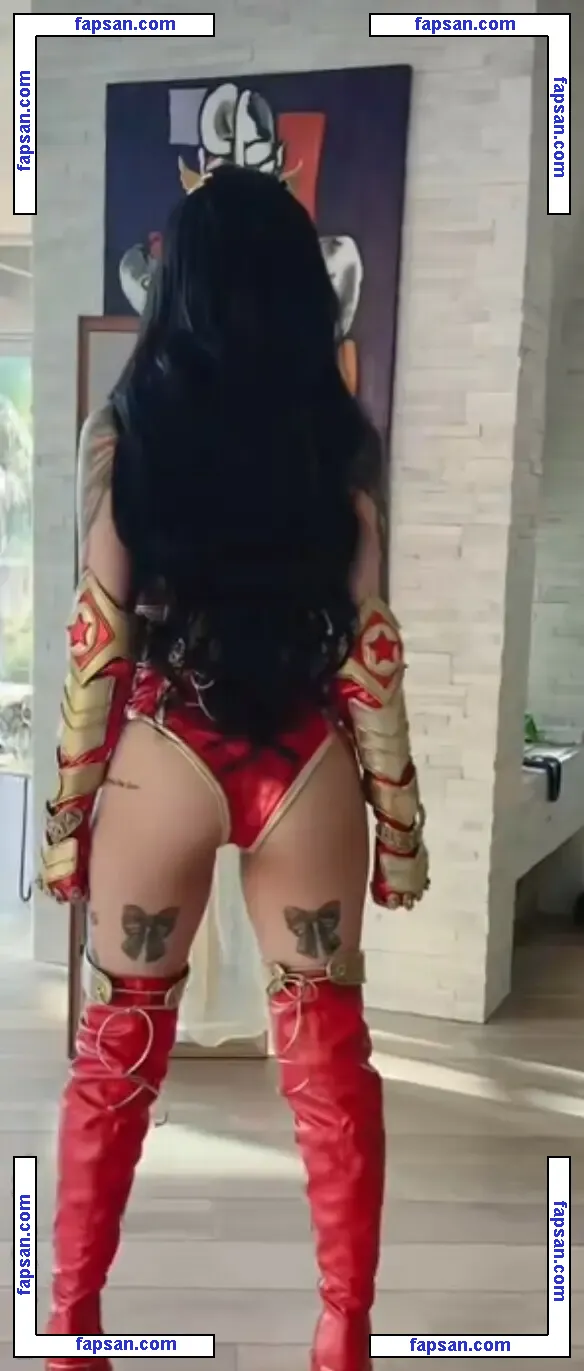 Bella Poarch nude photo #0133 from OnlyFans