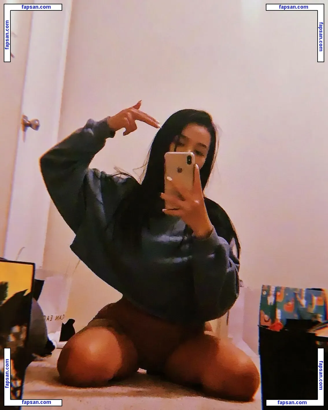 Bella Poarch nude photo #0260 from OnlyFans