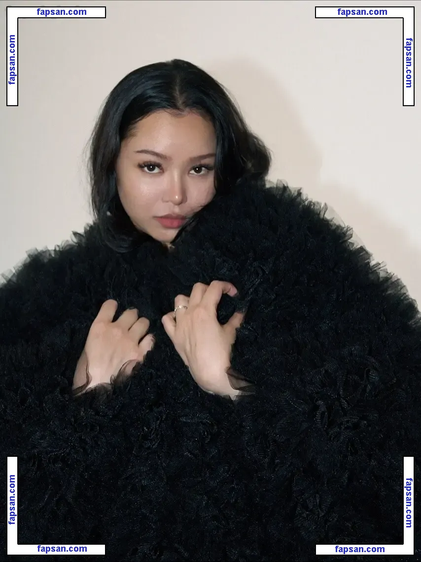 Bella Poarch голая фото #0922 с Онлифанс