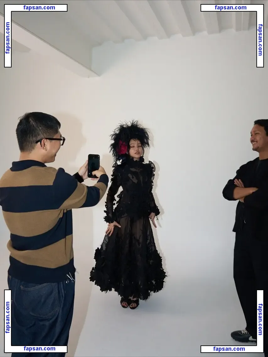 Bella Poarch голая фото #0925 с Онлифанс